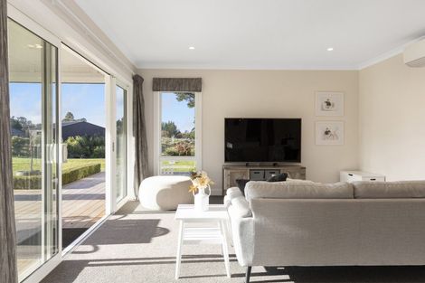 Photo of property in 7 Lochinvar Lane, Acacia Bay, Taupo, 3385