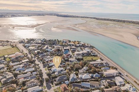 Photo of property in 44 Celia Street, Redcliffs, Christchurch, 8081