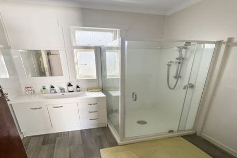 Photo of property in 402b Queen Street East, Hastings, 4122