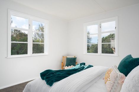 Photo of property in 35 Gloucester Street, Cannons Creek, Porirua, 5024