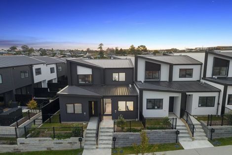 Photo of property in 2/4 Glenburn Road, Hobsonville, Auckland, 0616