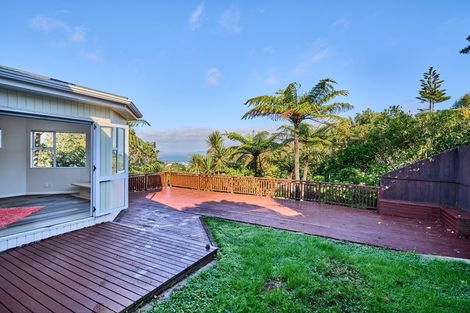Photo of property in 18 Eastview Grove, Normandale, Lower Hutt, 5010