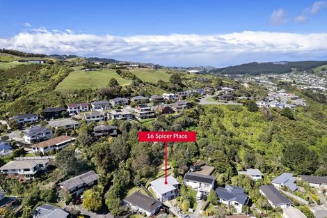 Photo of property in 16 Spicer Place, Tawa, Wellington, 5028