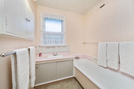 Photo of property in 93 Waihi Road, Hawera, 4610