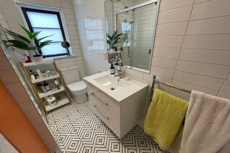 Photo of property in Westhaven Apartments, 11/127u Molesworth Street, Thorndon, Wellington, 6011