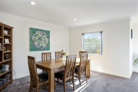 Photo of property in 21 Matuku Place, Paraparaumu Beach, Paraparaumu, 5032