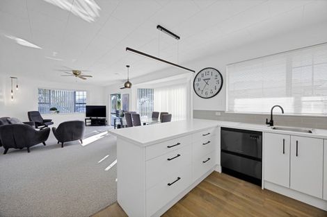 Photo of property in 1/5 Selwyn Street, Lower Vogeltown, New Plymouth, 4310