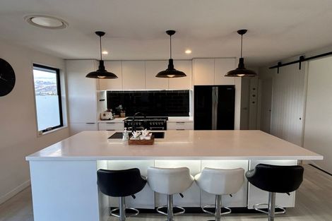 Photo of property in 6 Mataraki Place, Wanaka, 9305