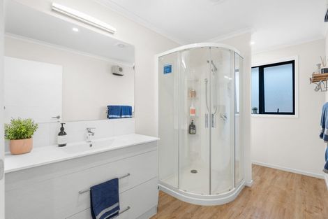 Photo of property in 6 Guyon Street, Marshland, Christchurch, 8083