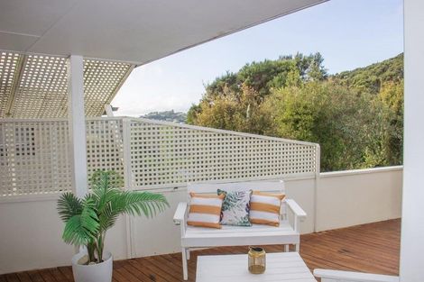 Photo of property in 2 Puketiro Place, Paihia, 0200