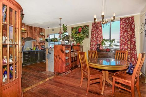 Photo of property in 123 Queen Street, Westport, 7825