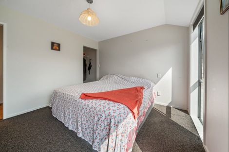 Photo of property in 15a Frederick Place, Whalers Gate, New Plymouth, 4310