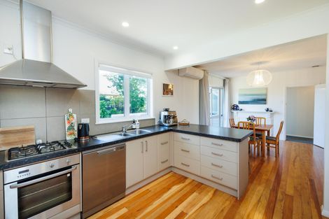 Photo of property in 7 Goodwyn Crescent, Hokowhitu, Palmerston North, 4410