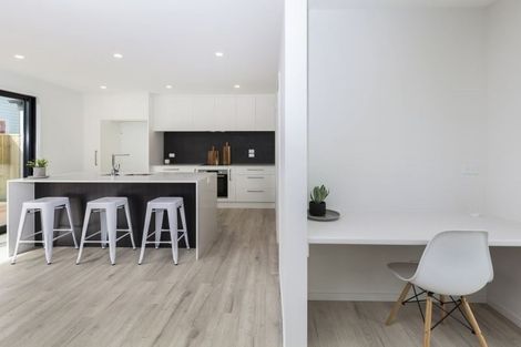 Photo of property in 2/196 Peterborough Street, Christchurch Central, Christchurch, 8013