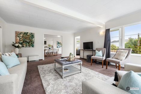Photo of property in 42 Manuka Street, Stokes Valley, Lower Hutt, 5019