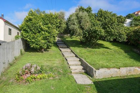 Photo of property in 22 Glenpark Avenue, Frankleigh Park, New Plymouth, 4310