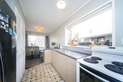 Photo of property in 35 Suzanne Grove, Kelvin Grove, Palmerston North, 4414