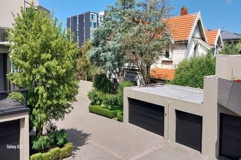 Photo of property in Highwic, 32u2 Hobson Street, Thorndon, Wellington, 6011