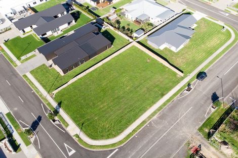 Photo of property in 25 Mcwatters Drive, Ngatea, 3503