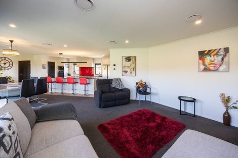 Photo of property in 172 Kingsdale Park Drive, Aokautere, Palmerston North, 4471