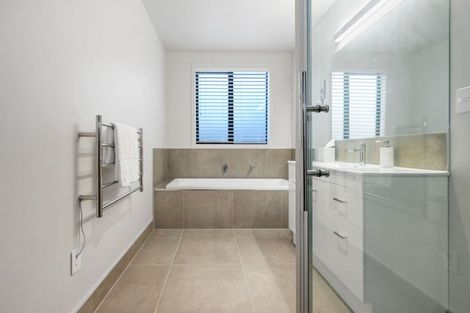 Photo of property in 2 Lulu Avenue, Chartwell, Hamilton, 3210