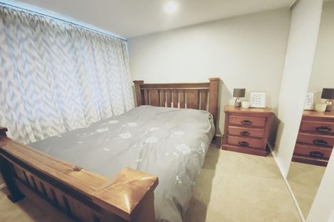 Photo of property in 16 Thomas Rea Place, Te Atatu South, Auckland, 0610