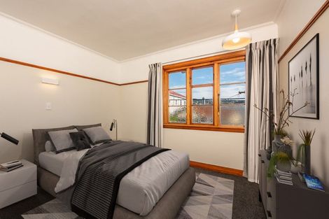Photo of property in Ionian Flats, 123-125 Brougham Street, Mount Victoria, Wellington, 6011