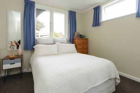 Photo of property in 17 Golding Road, Taradale, Napier, 4112