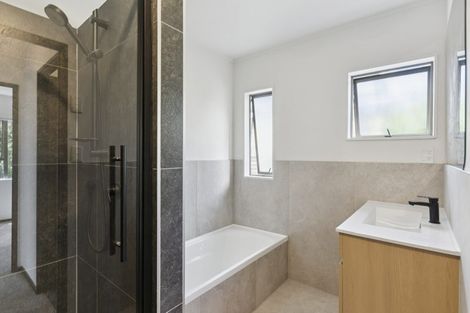 Photo of property in 34 Capilano Place, Glenfield, Auckland, 0629