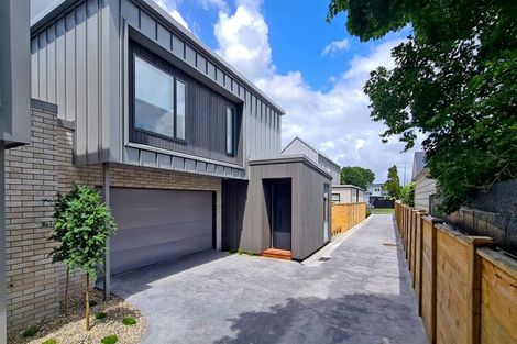 Photo of property in 23u2 Strowan Avenue, Fairfield, Hamilton, 3214