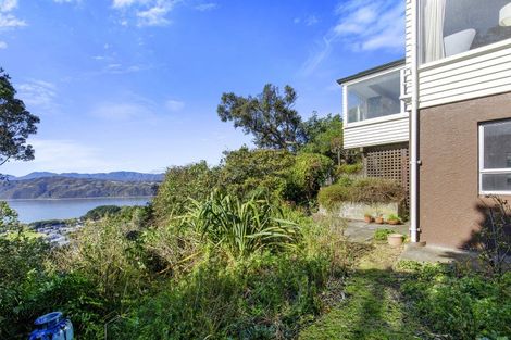 Photo of property in 15 Lyons Crescent, Strathmore Park, Wellington, 6022