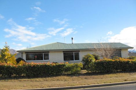 Photo of property in 21 Wilkin Road, Wanaka, 9305