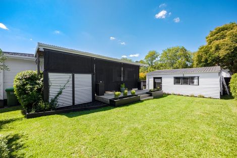 Photo of property in 8 Camphora Place, Ranui, Auckland, 0612