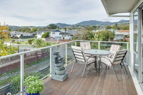 Photo of property in 10 Cornwall Place, Stoke, Nelson, 7011