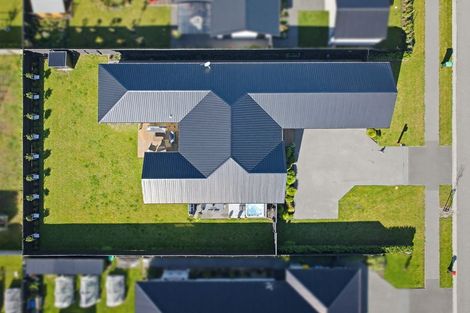 Photo of property in 19 Suffolk Drive, Kirwee, 7571