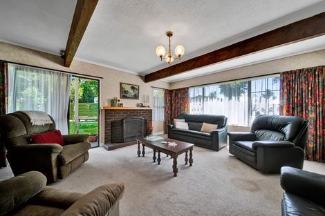 Photo of property in 27 Montjoy Street, Stratford, 4332