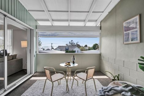 Photo of property in 4/1 Gilbert Street, New Plymouth, 4310