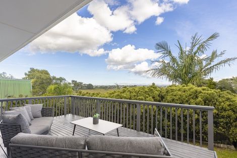 Photo of property in 20 Edgerton Road, Te Atatu Peninsula, Auckland, 0610