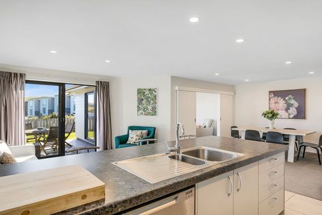 Photo of property in 37 Cedarwood Street, Woodridge, Wellington, 6037