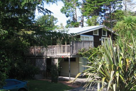 Photo of property in 4 Earl Road, Titirangi, Auckland, 0604