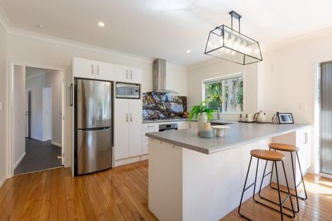 Photo of property in 53 Karu Crescent, Waikanae, 5036