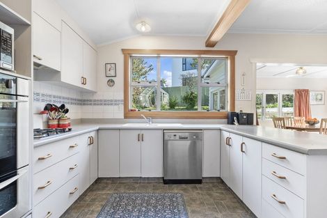 Photo of property in 3 Barrett Street, Westown, New Plymouth, 4310