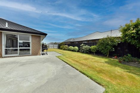 Photo of property in 8 Oakdene Place, Halswell, Christchurch, 8025