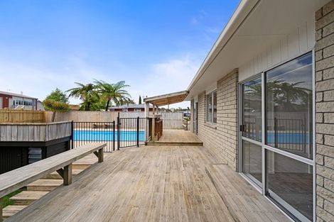 Photo of property in 219a Tukapa Street, Westown, New Plymouth, 4310