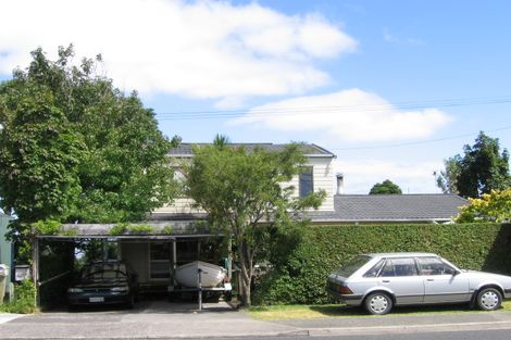 Photo of property in 62a Rangatira Road, Beach Haven, Auckland, 0626