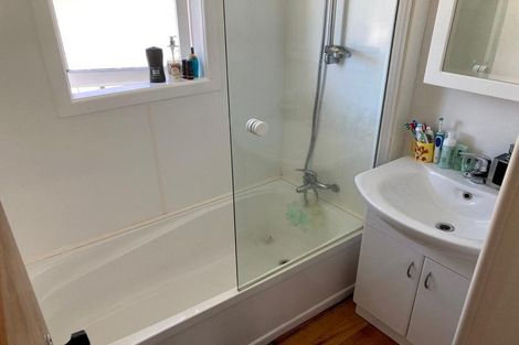 Photo of property in 93 Roberts Road, Te Atatu South, Auckland, 0610