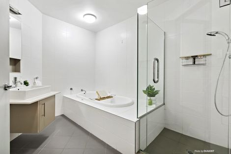 Photo of property in 3a/22 Telford Terrace, Oriental Bay, Wellington, 6011