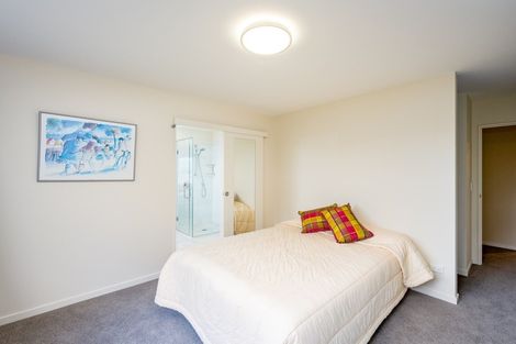 Photo of property in 2 Island View Place, Wanaka, 9305