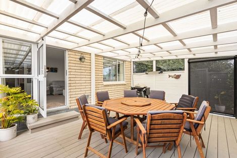 Photo of property in 5 Tamati Place, Merrilands, New Plymouth, 4312