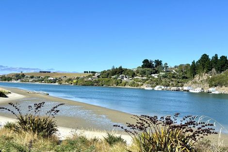 Photo of property in 25 Riverside Road, Taieri Mouth, 9091